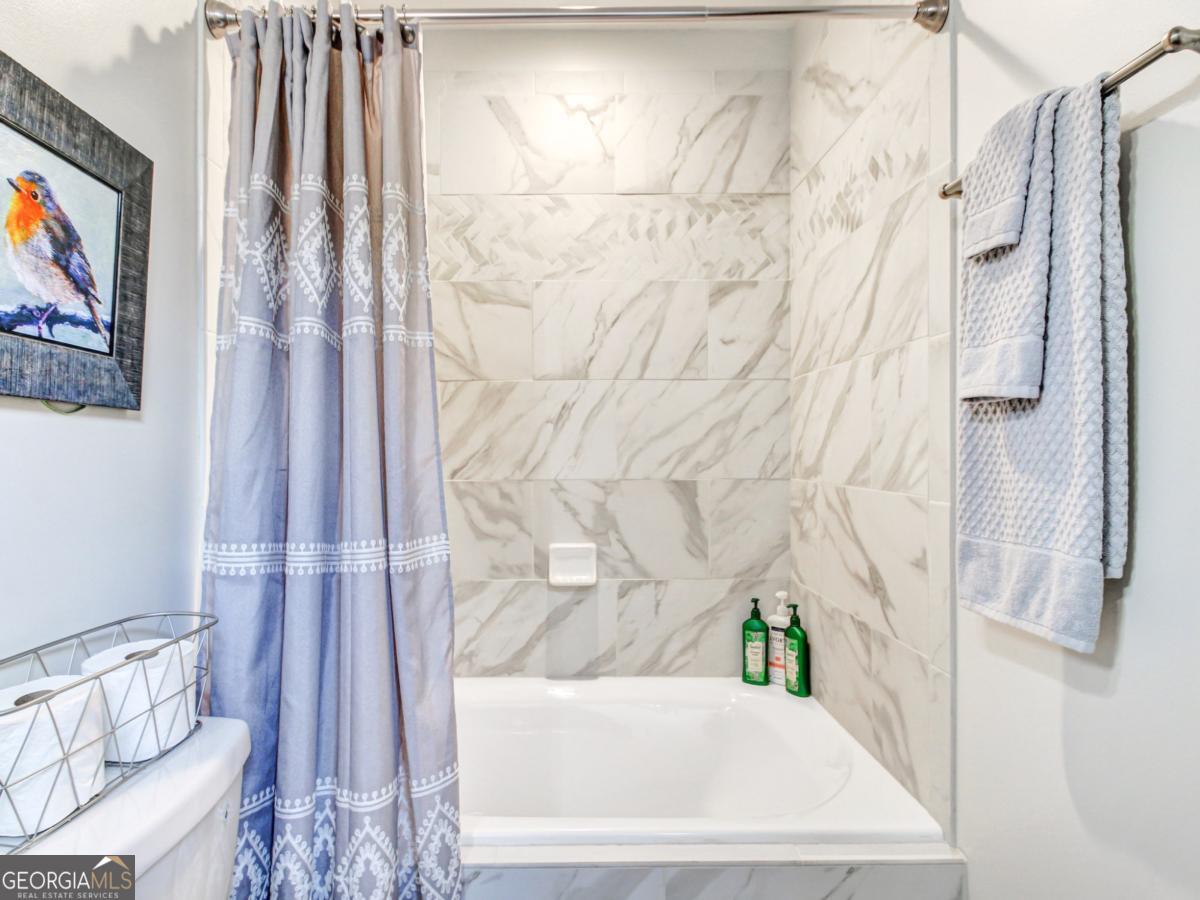 685 E Main Street UNIT B