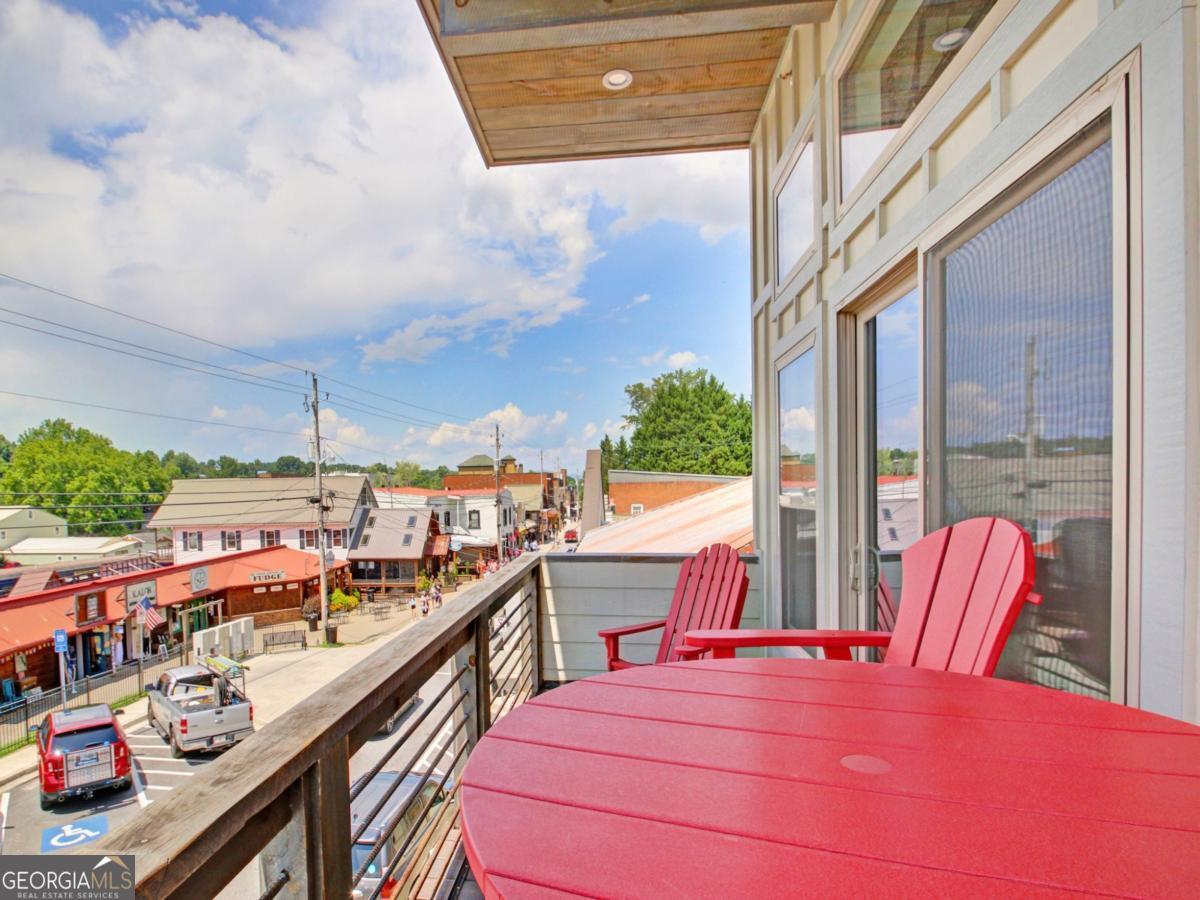 685 E Main Street UNIT B