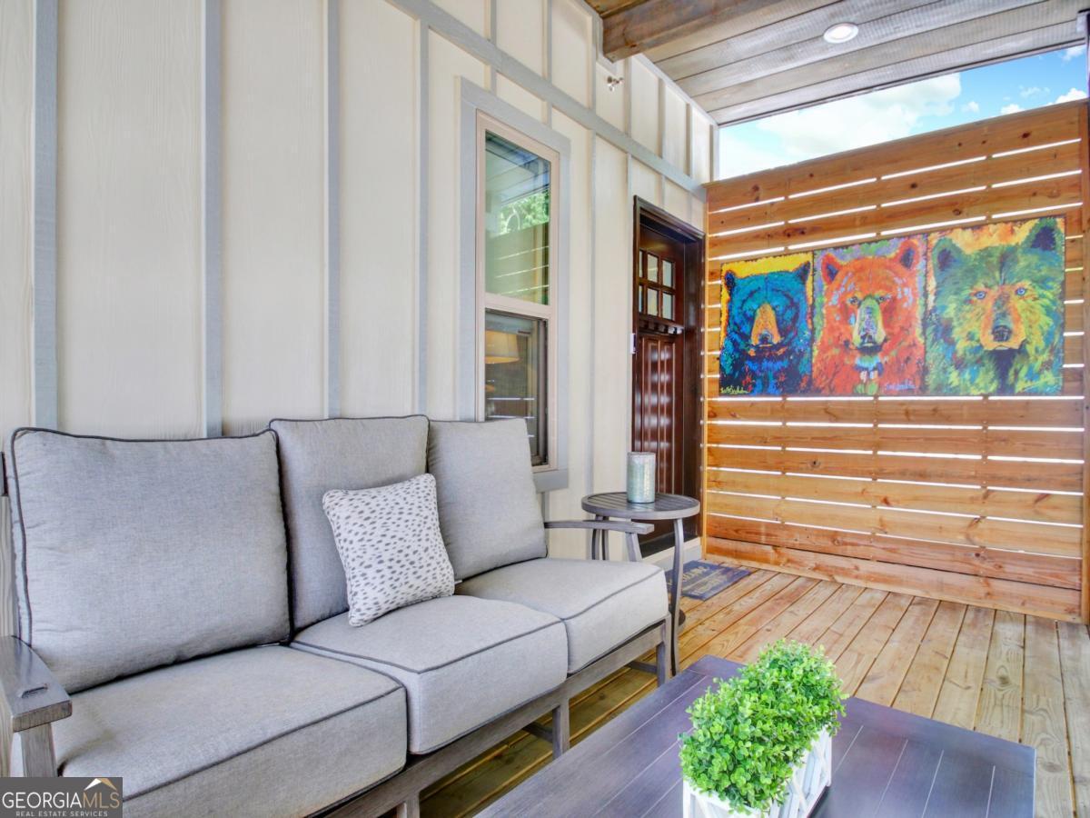 685 E Main Street UNIT B