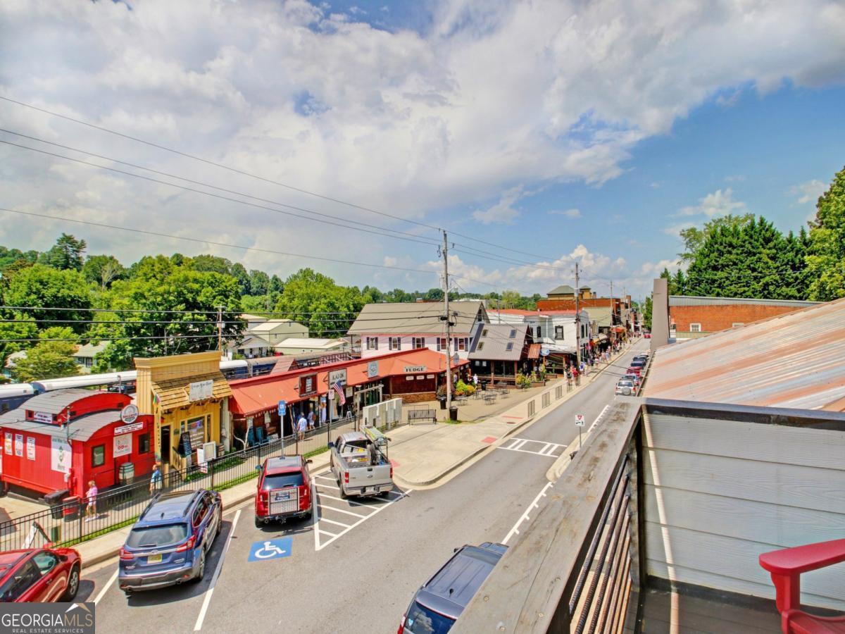 685 E Main Street UNIT B