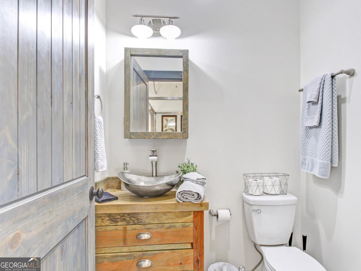 685 E Main Street UNIT B