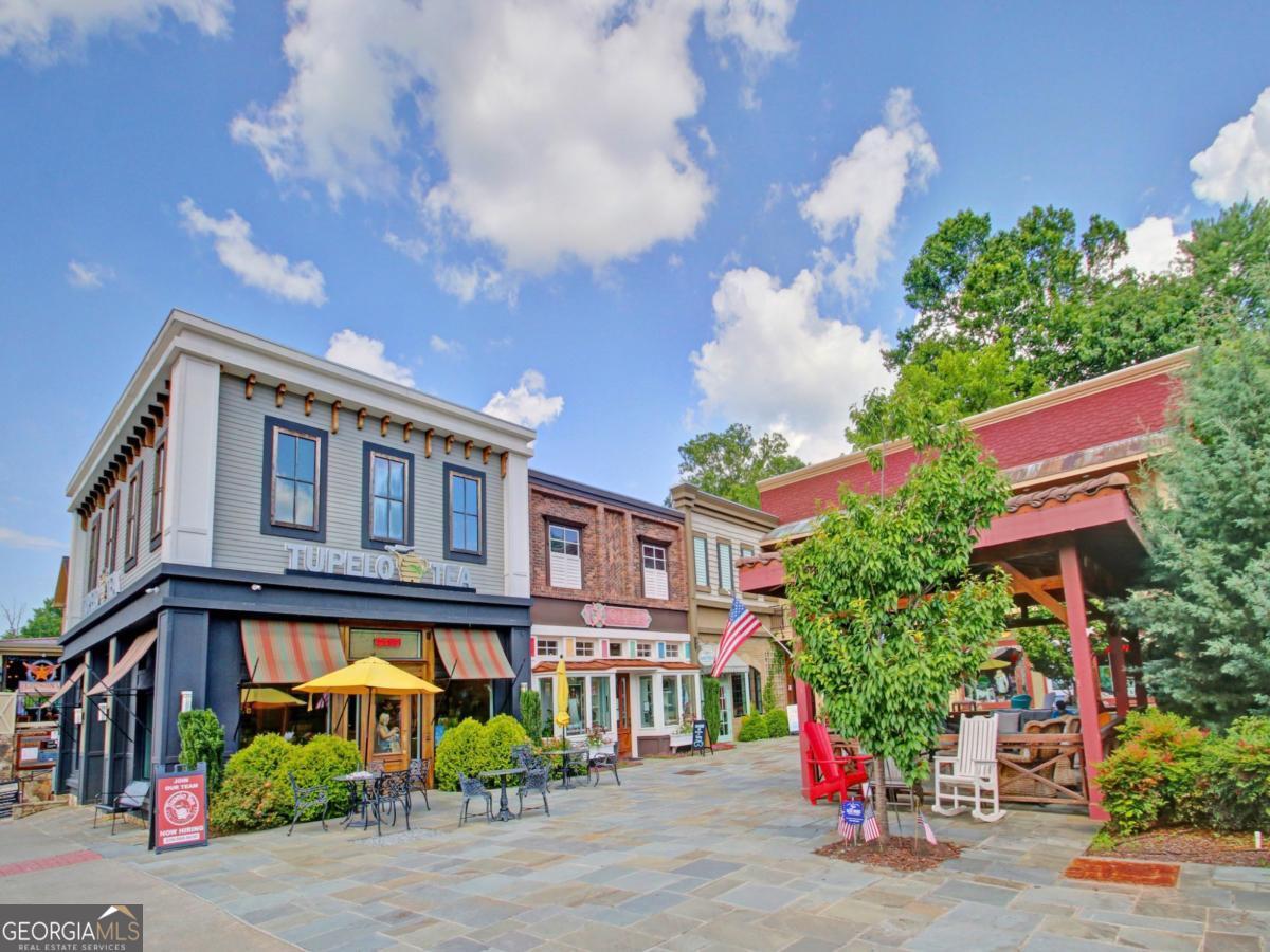 685 E Main Street UNIT B