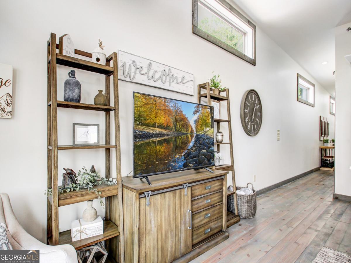 685 E Main Street UNIT B