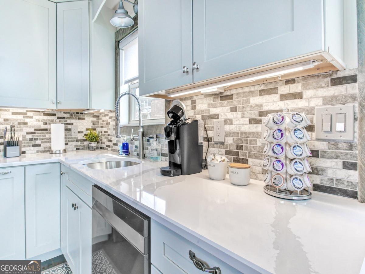 685 E Main Street UNIT B