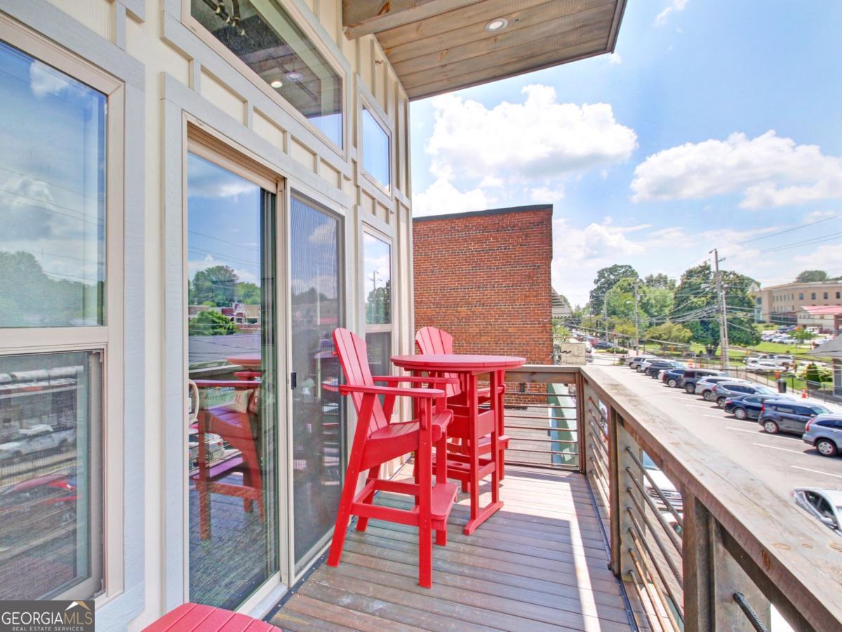 685 E Main Street UNIT B