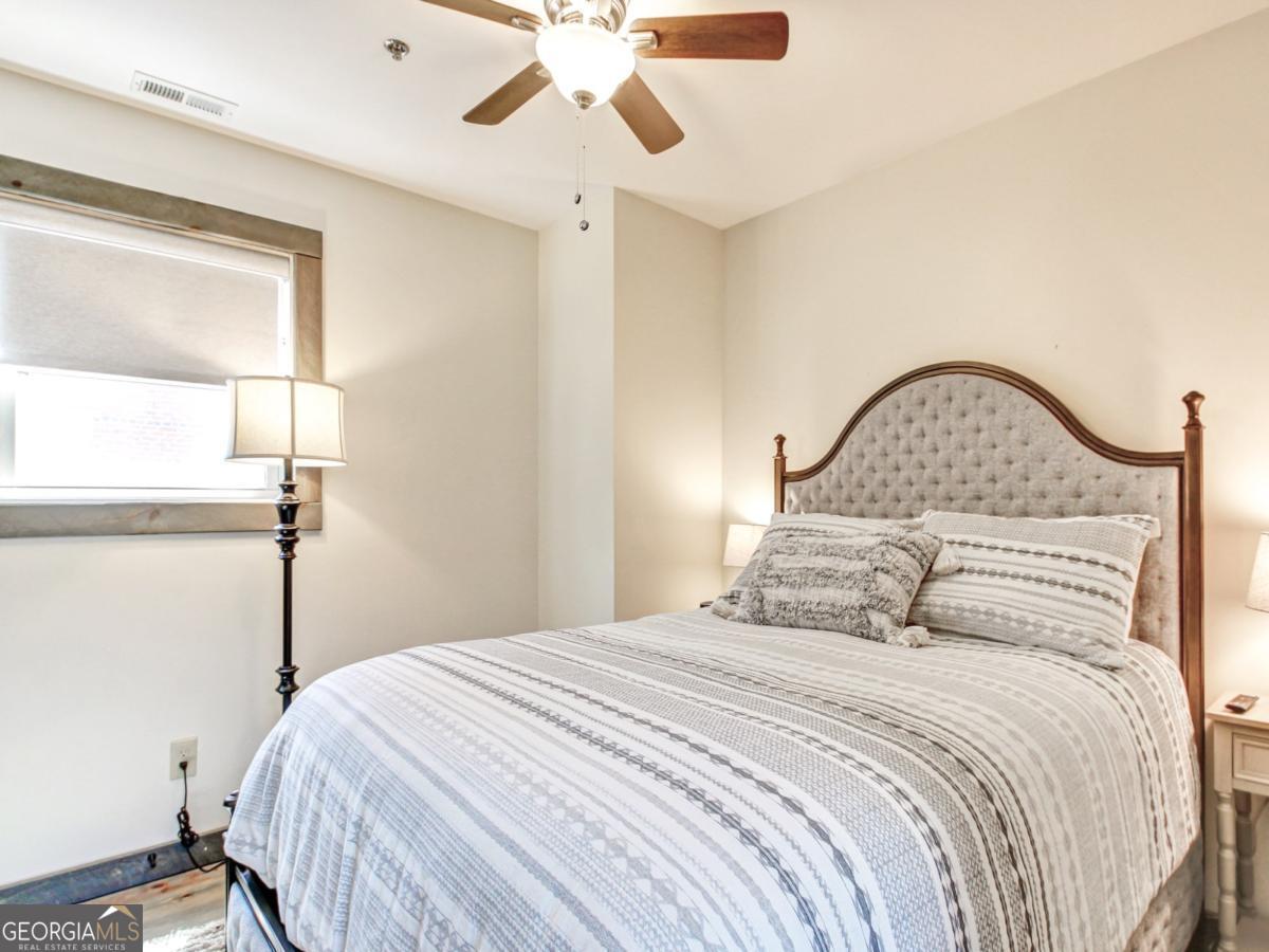 685 E Main Street UNIT B