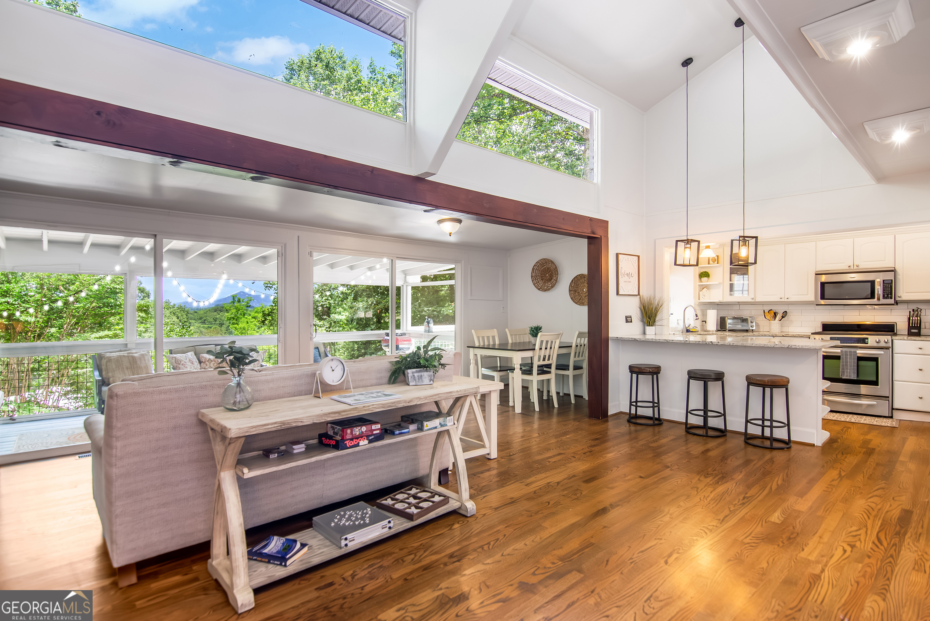 1056 Sky Hawk Mountain Rd