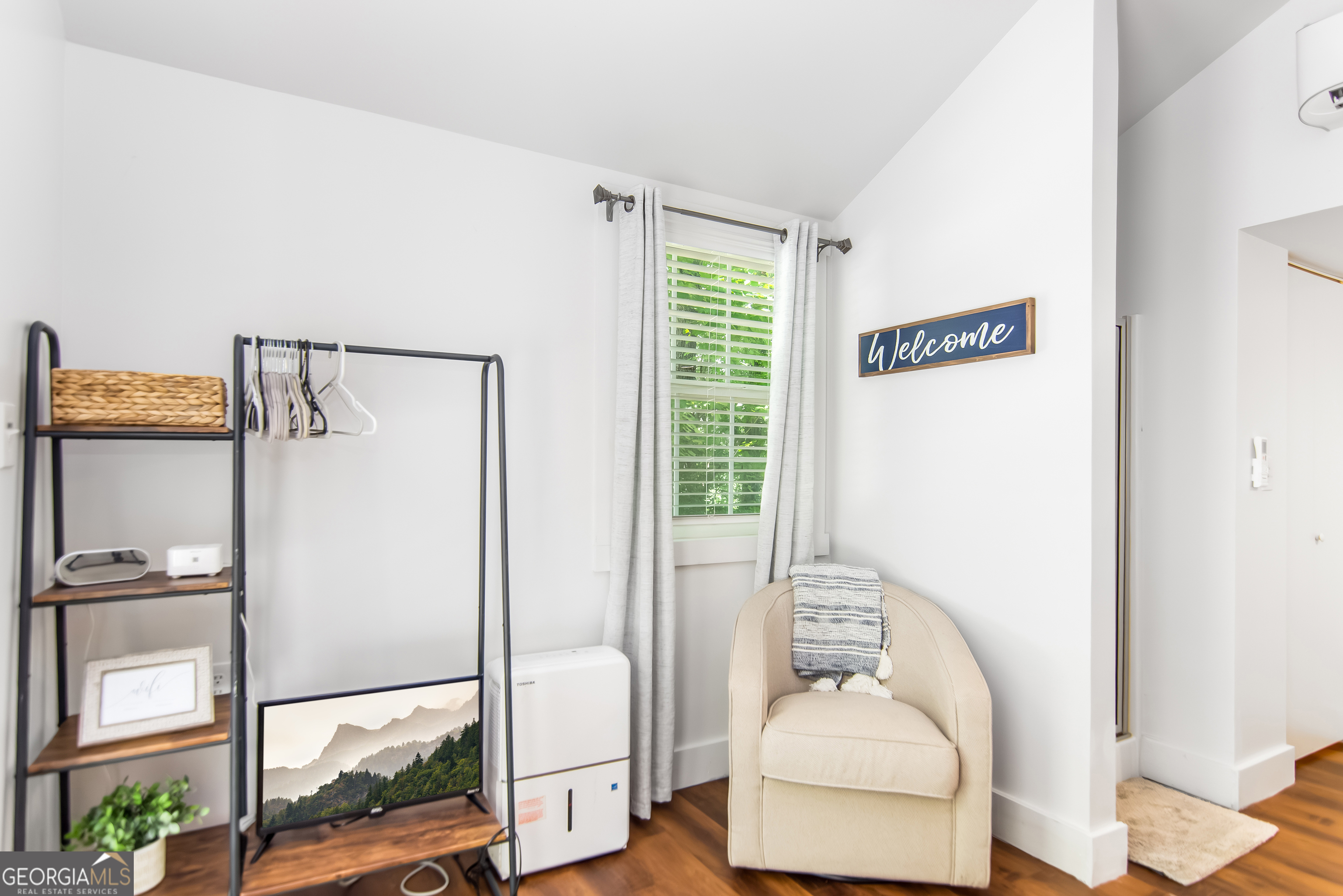 1056 Sky Hawk Mountain Rd