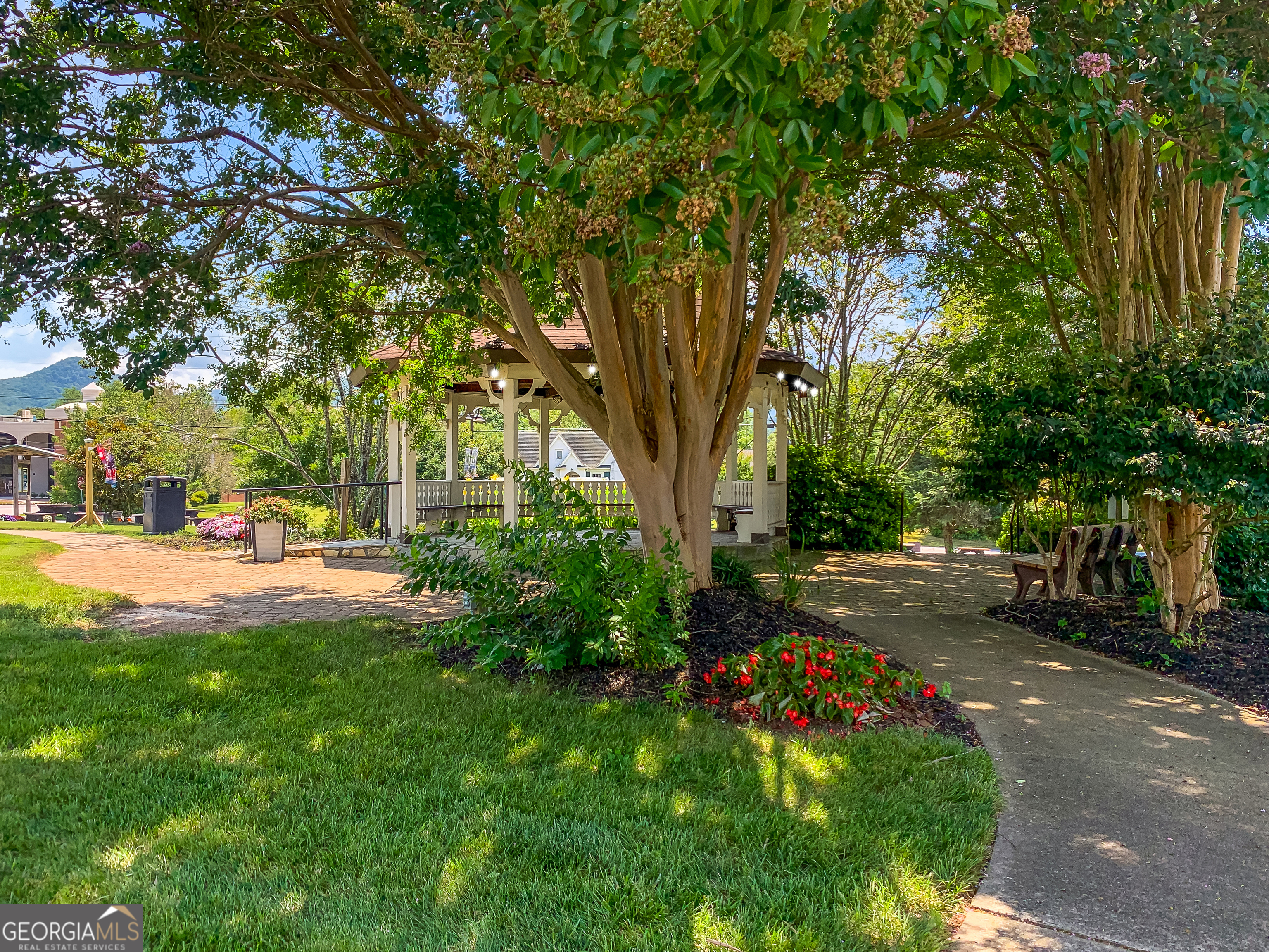 1056 Sky Hawk Mountain Rd