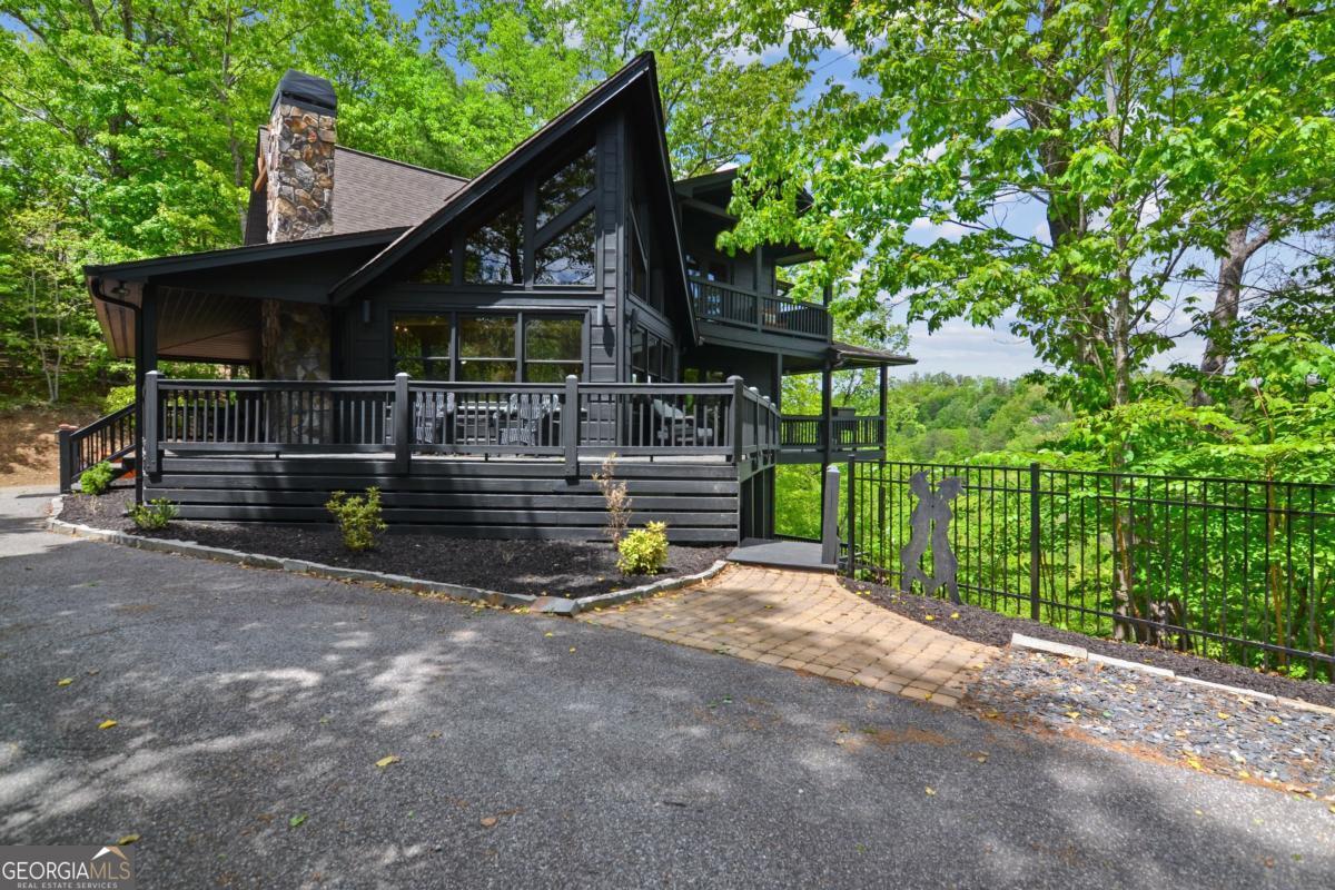 305 Skybound Rd