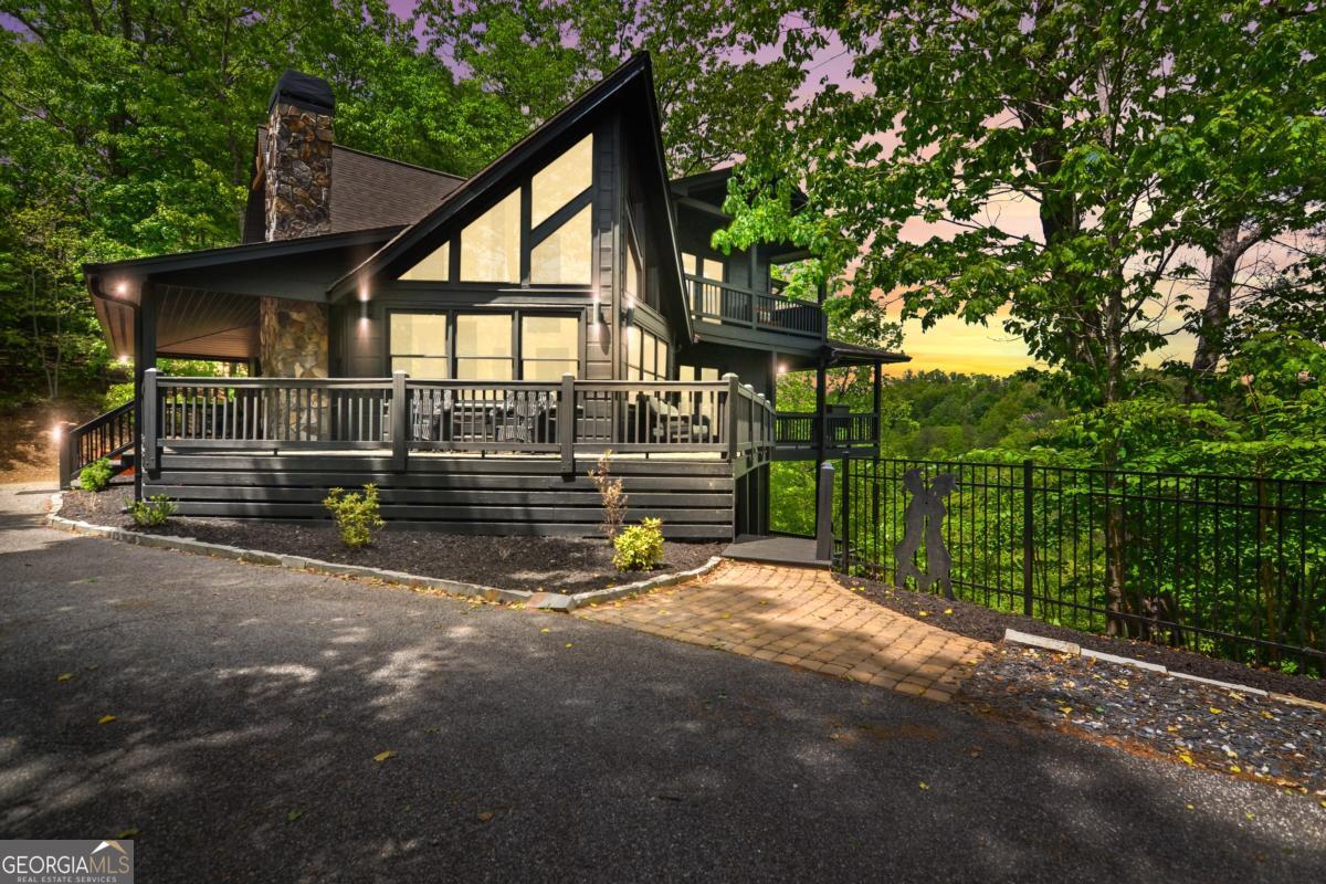 305 Skybound Rd