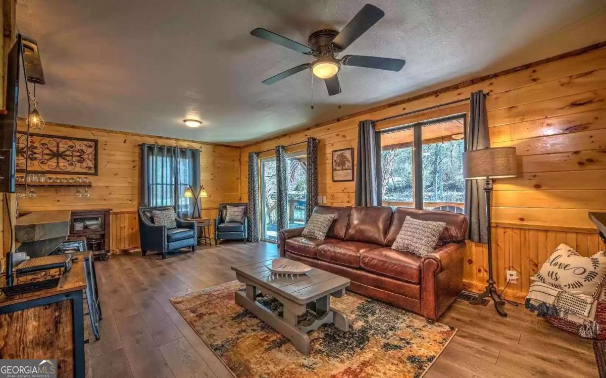 141 Mountain Rivers Rd