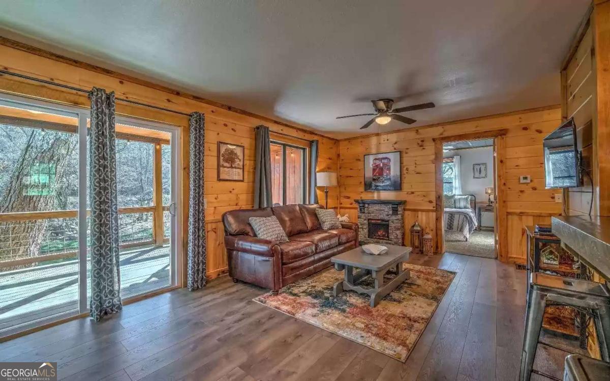 141 Mountain Rivers Rd