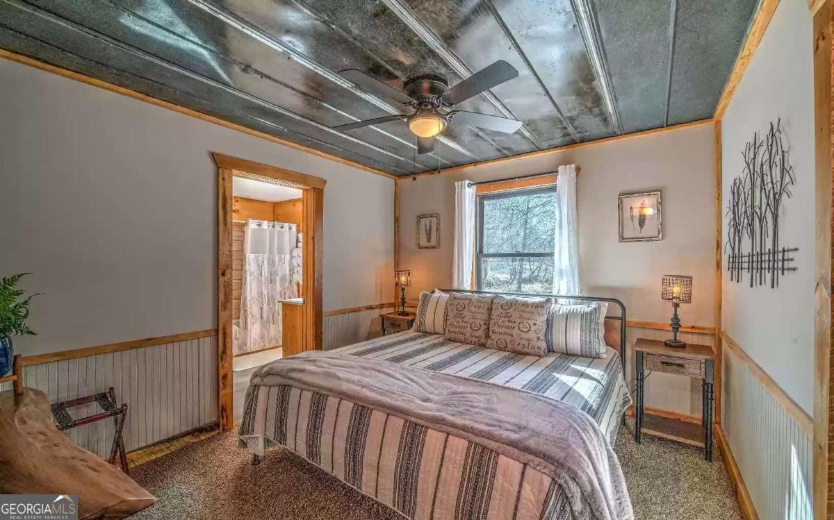 141 Mountain Rivers Rd