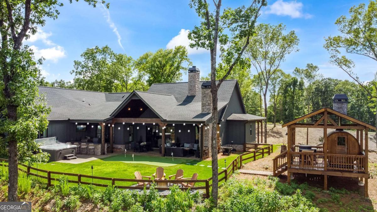 1272 Foxhound Trail NE