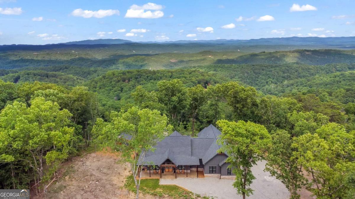 1272 Foxhound Trail NE