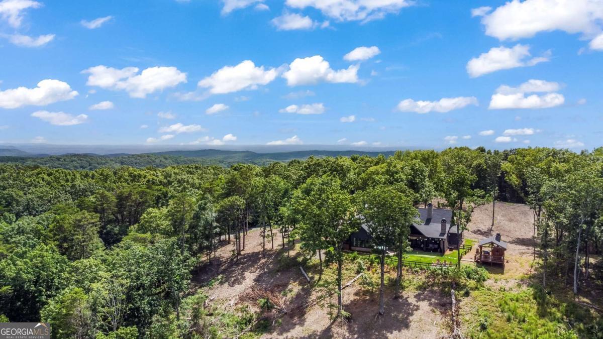 1272 Foxhound Trail NE