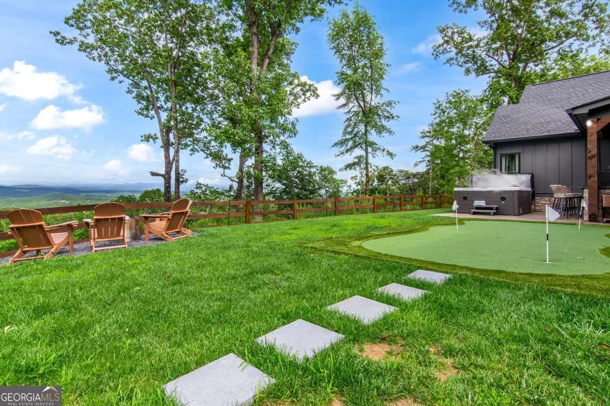 1272 Foxhound Trail NE