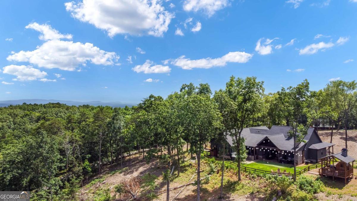 1272 Foxhound Trail NE
