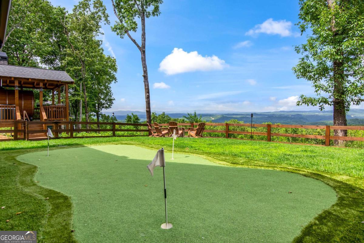 1272 Foxhound Trail NE