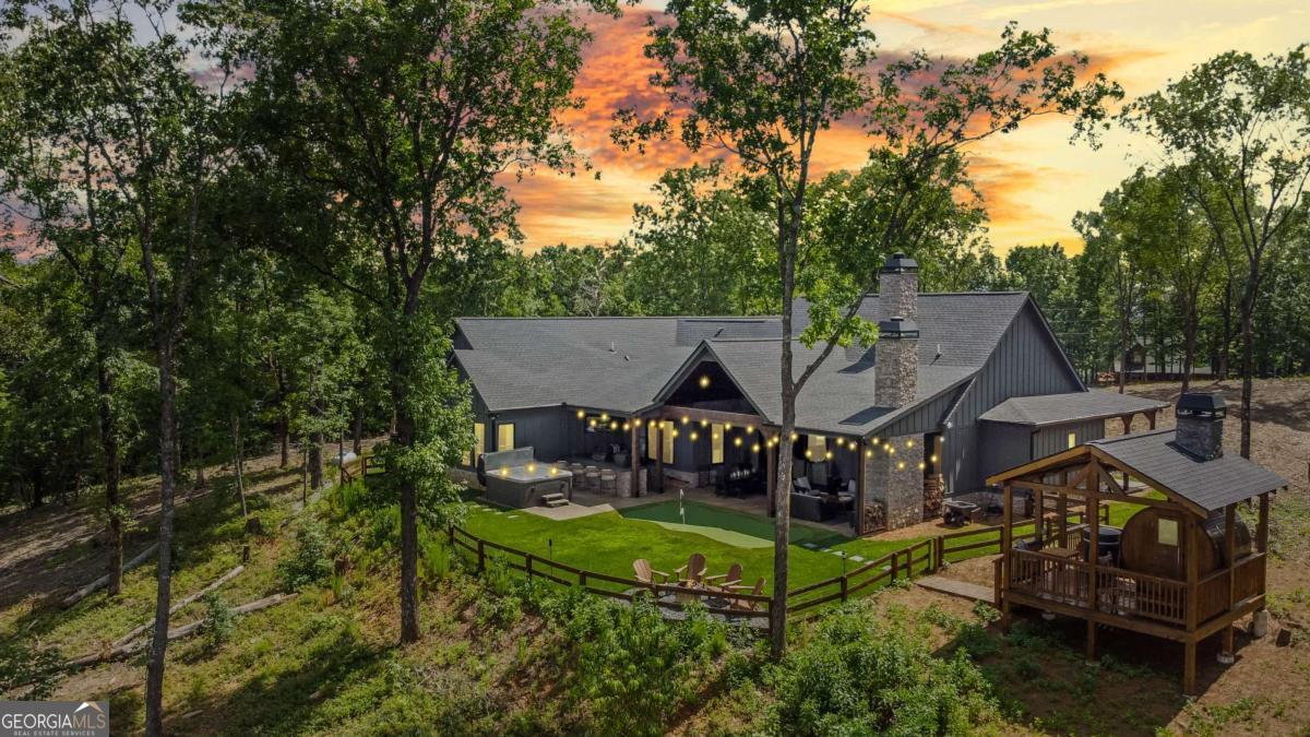 1272 Foxhound Trail NE