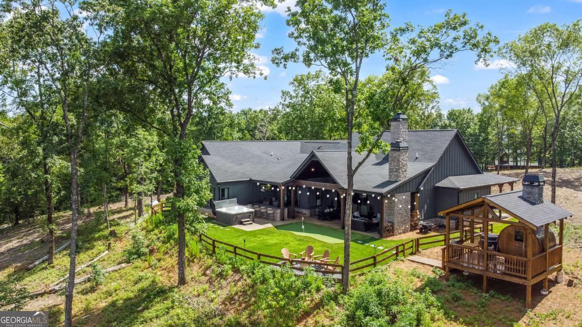 1272 Foxhound Trail NE