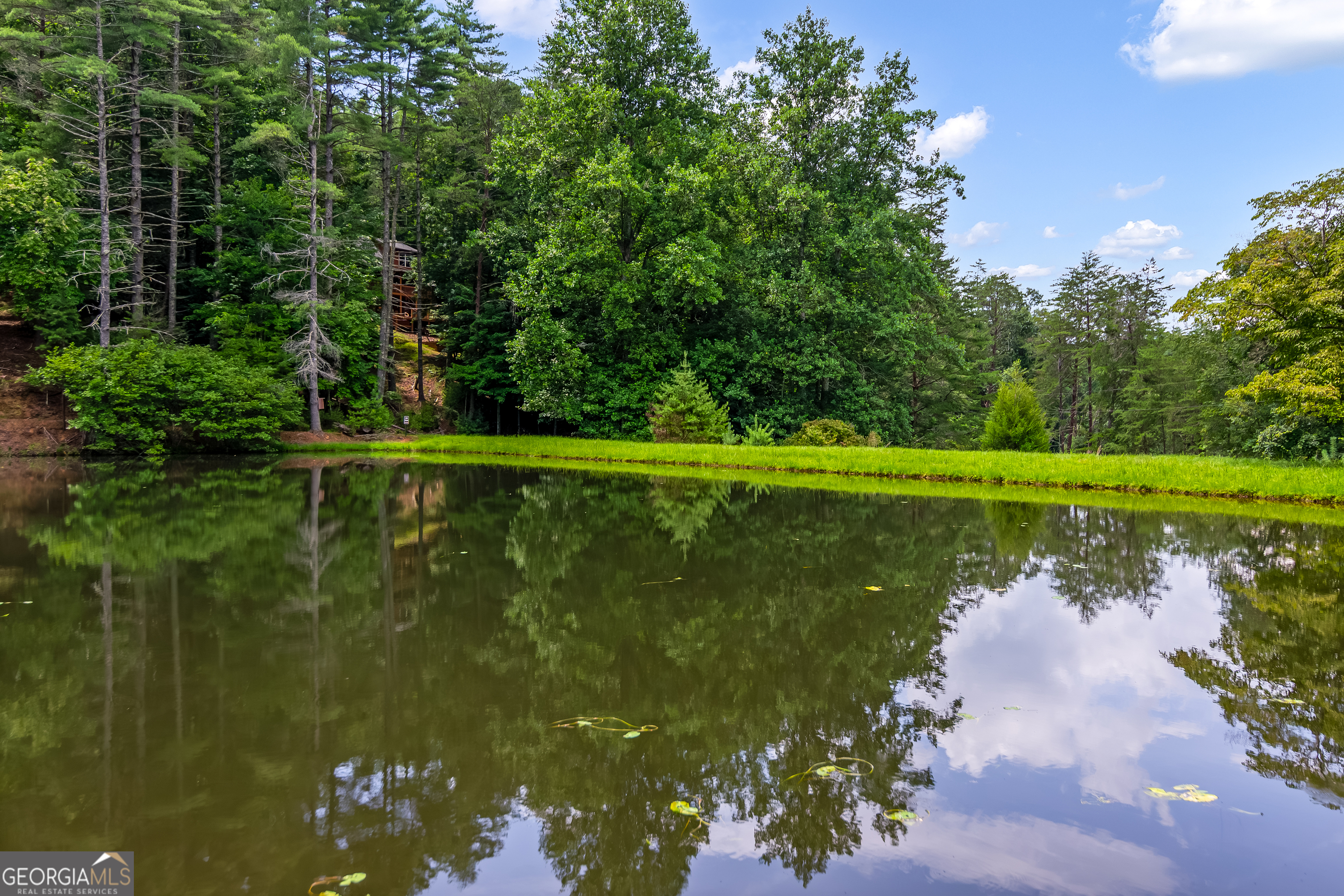 3 Mountain Lake Rd