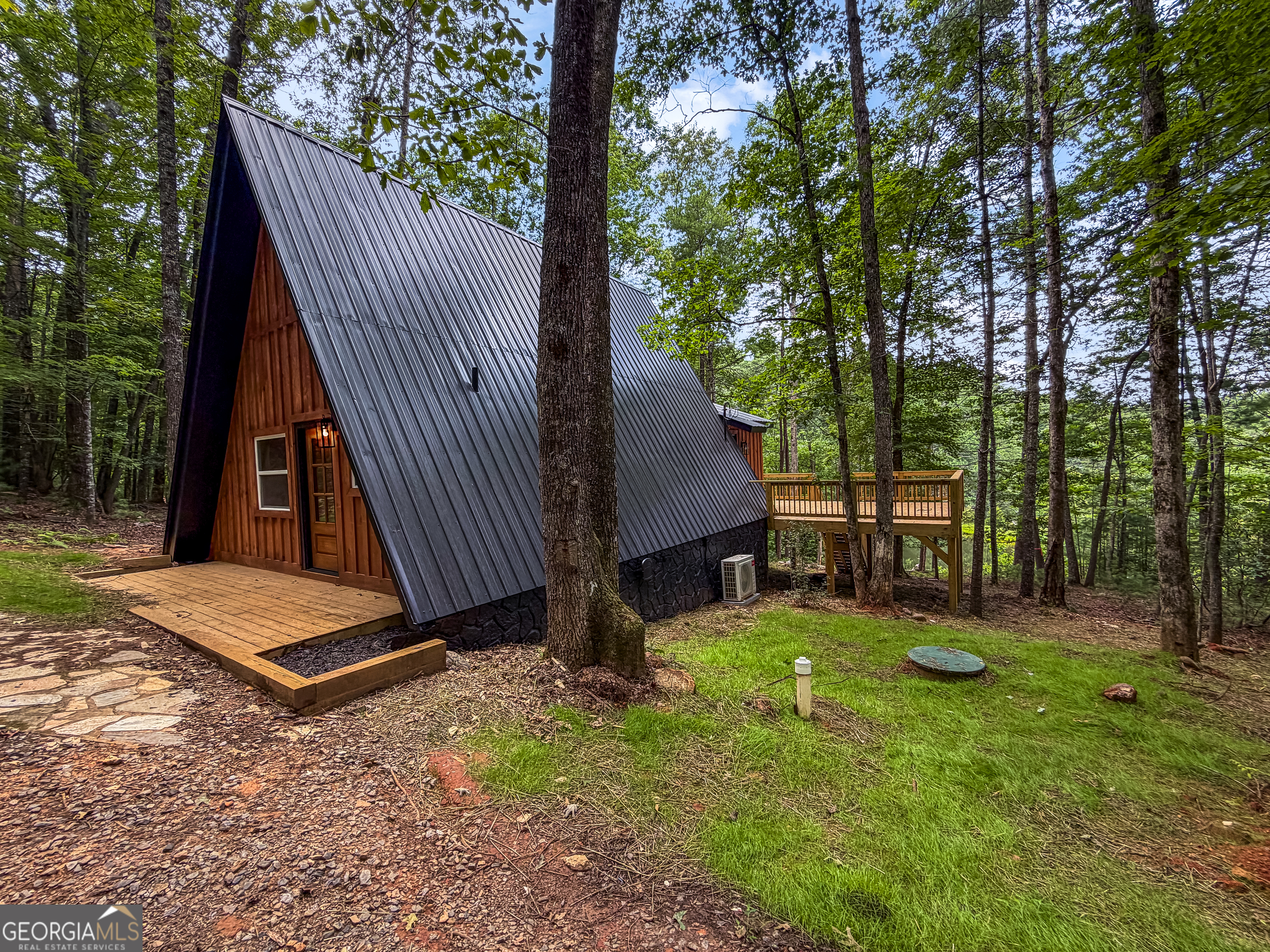 3 Mountain Lake Rd
