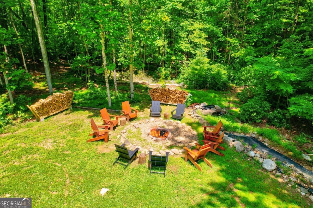 50 Trails End Ct