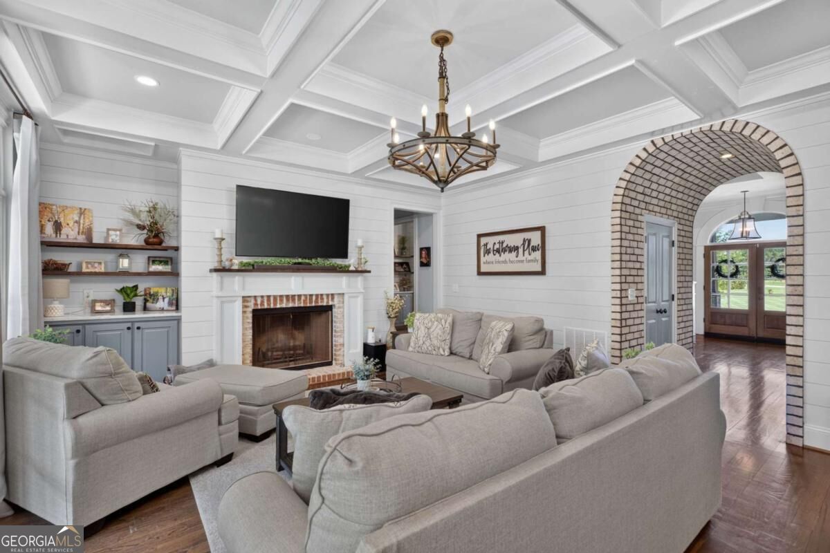 104 Reserve Dr