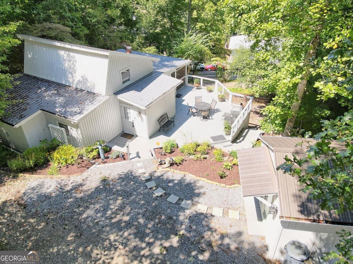 1056 Sky Hawk Mounta Road