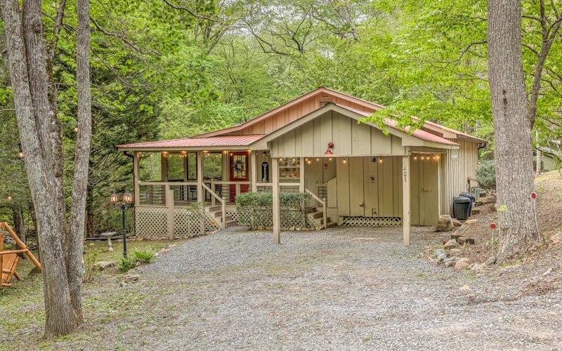 407 Tanglewood Drive