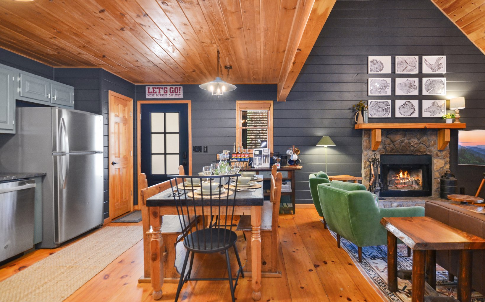 279 S Riverview Lane