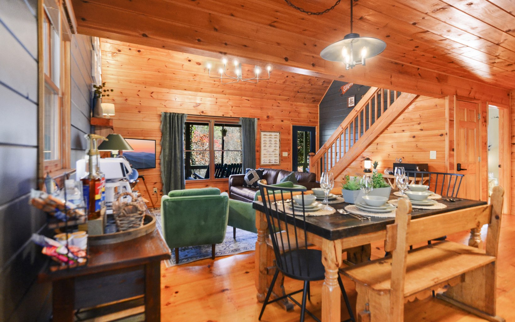 279 S Riverview Lane