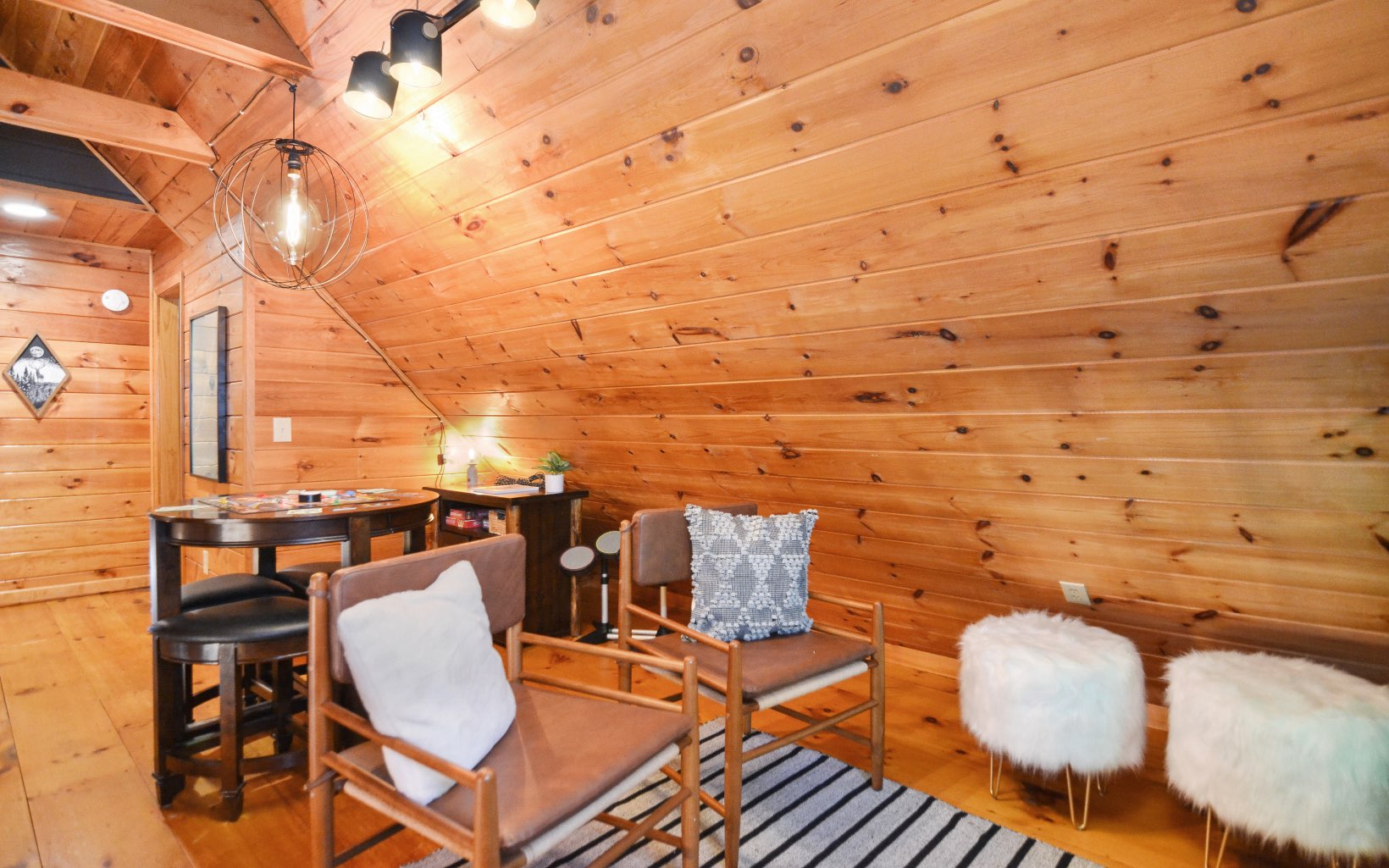 279 S Riverview Lane