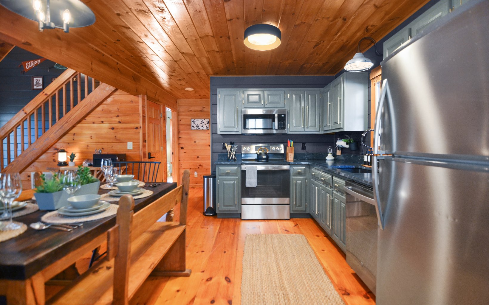 279 S Riverview Lane