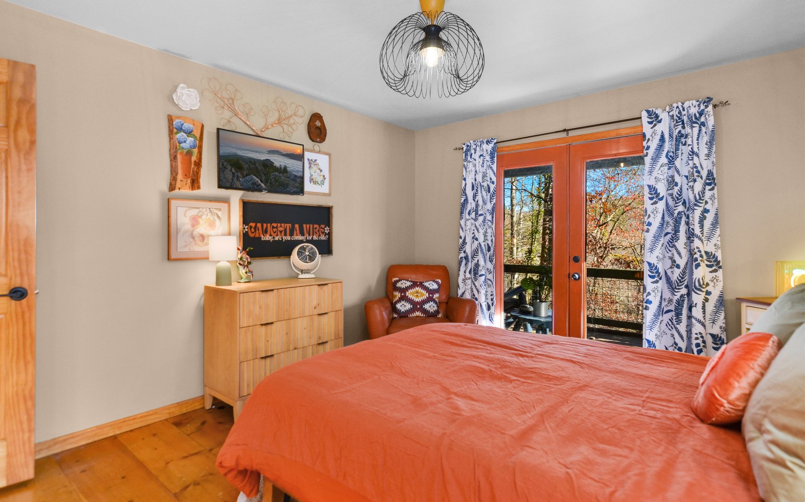 279 S Riverview Lane