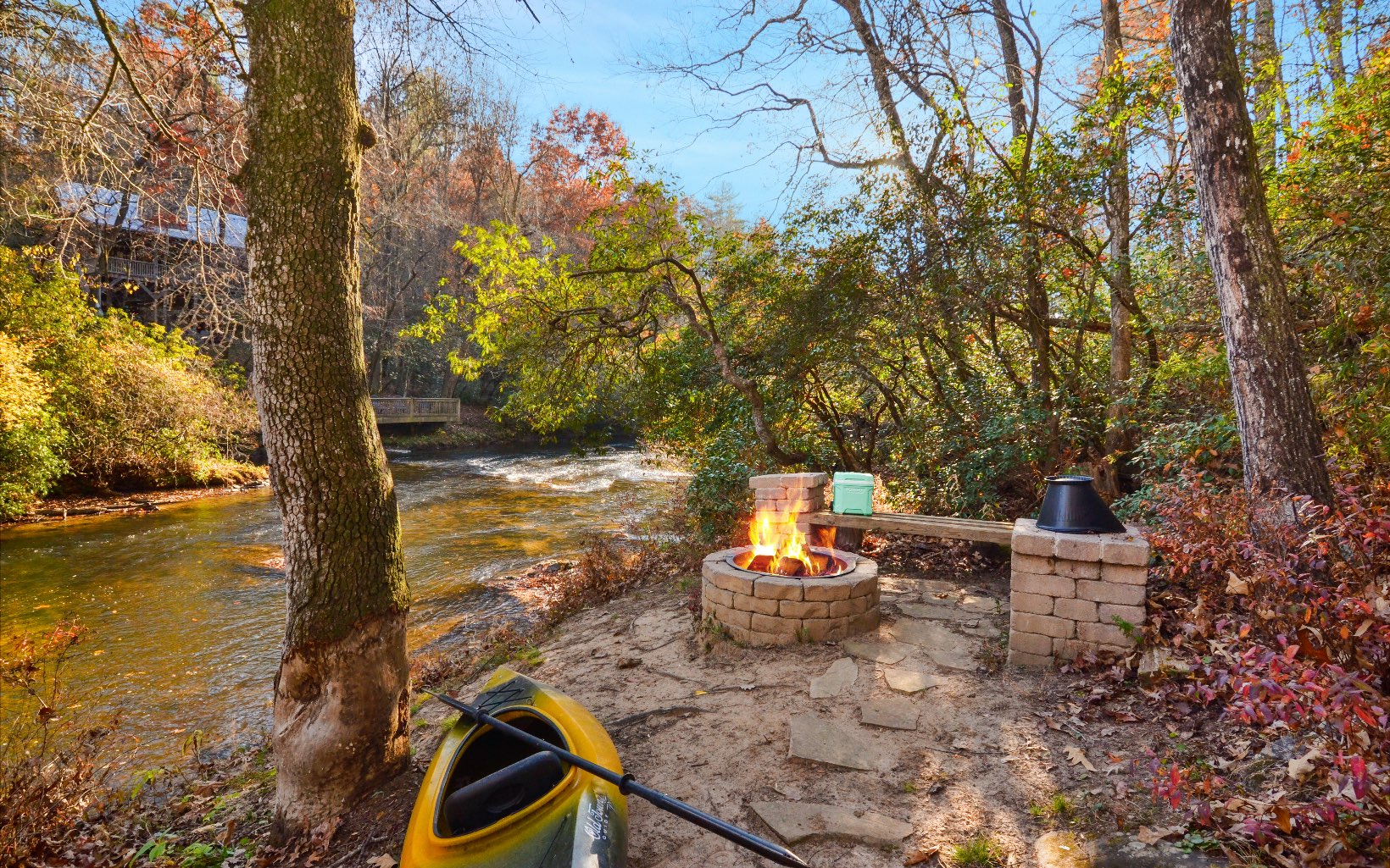 279 S Riverview Lane