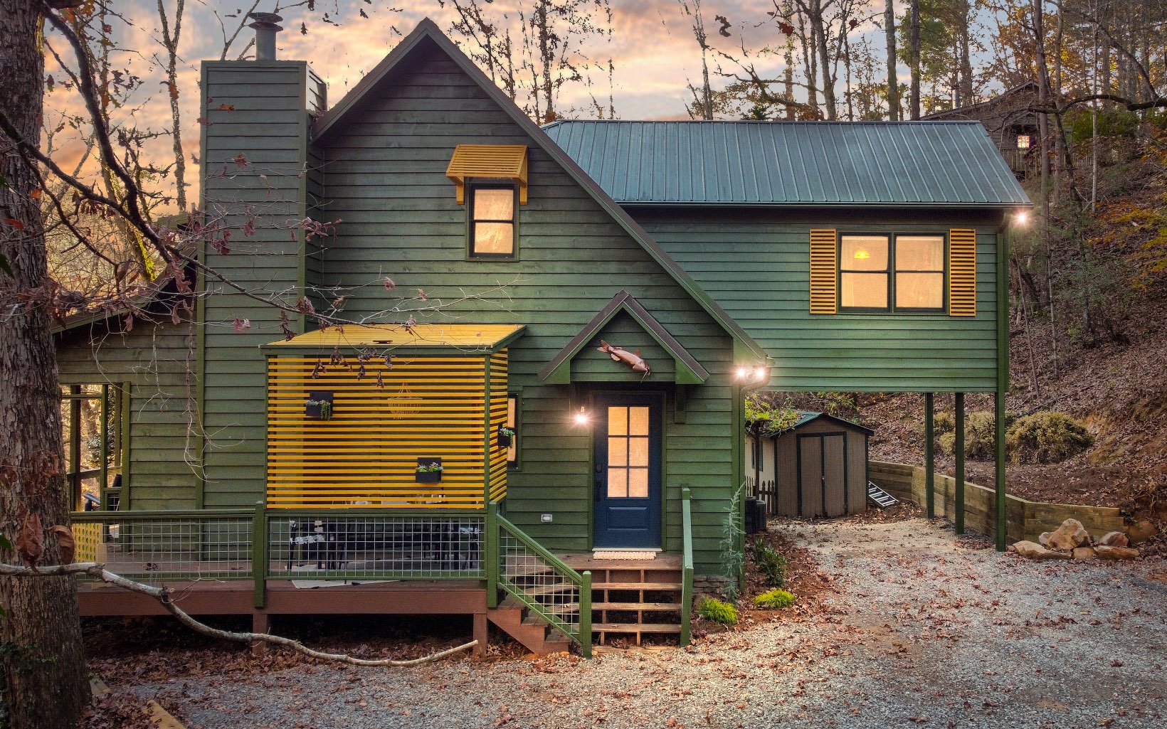 279 S Riverview Lane