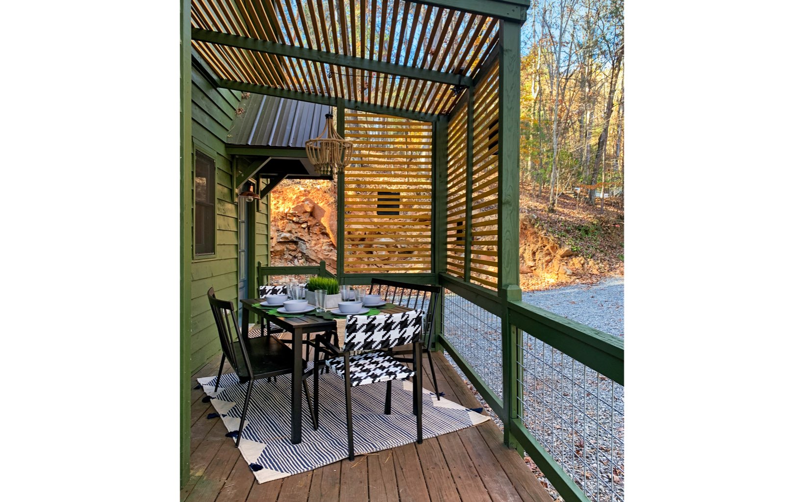 279 S Riverview Lane