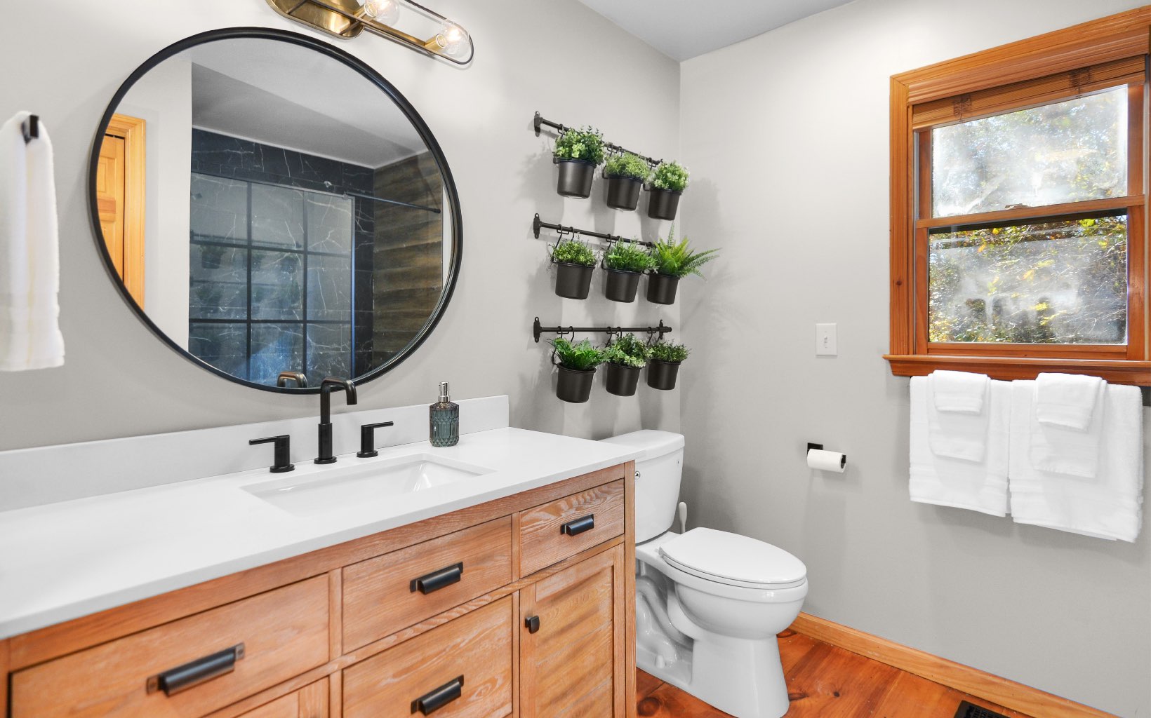 279 S Riverview Lane