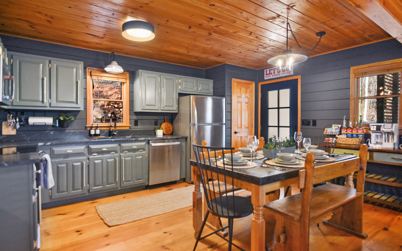 279 S Riverview Lane