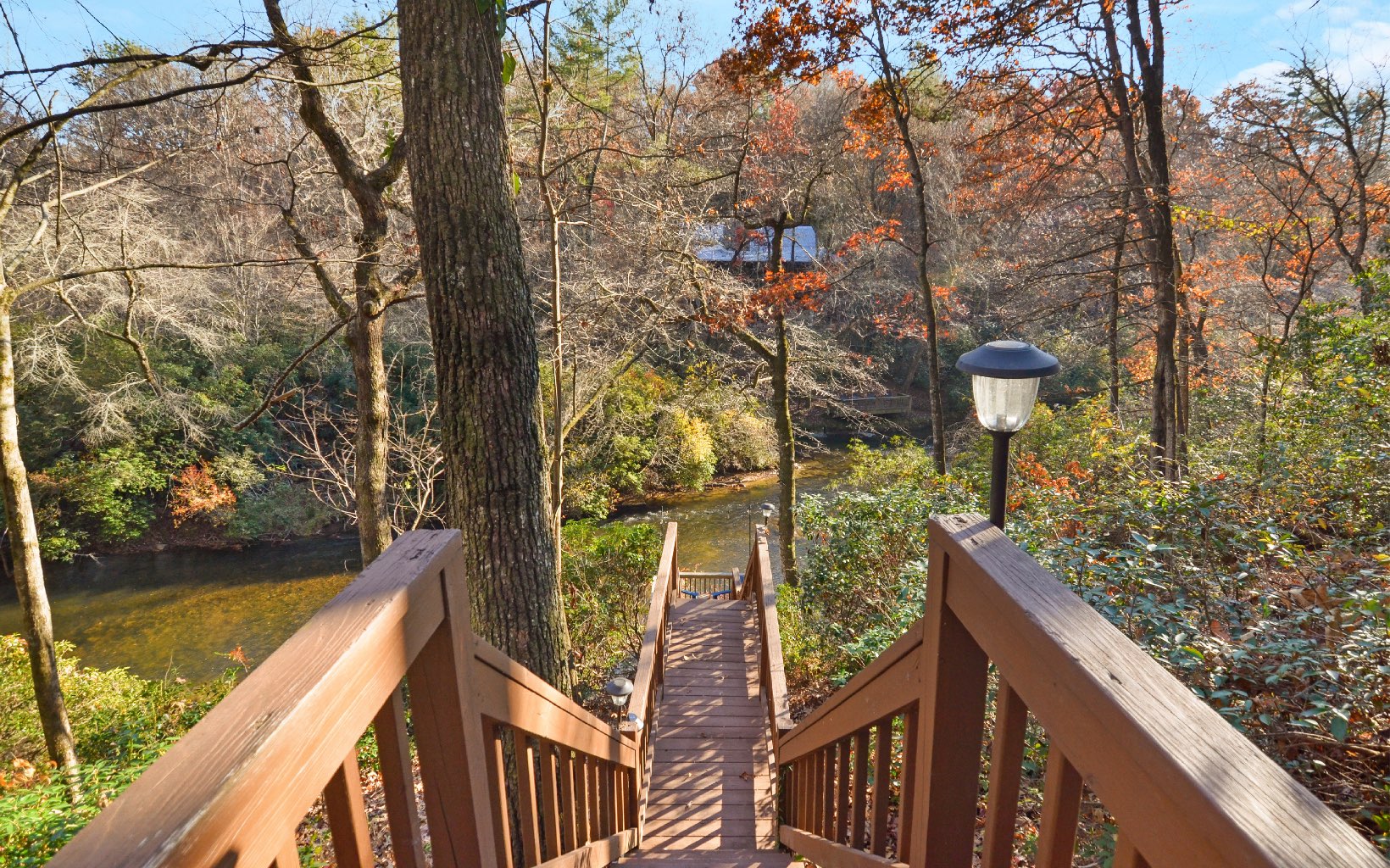 279 S Riverview Lane