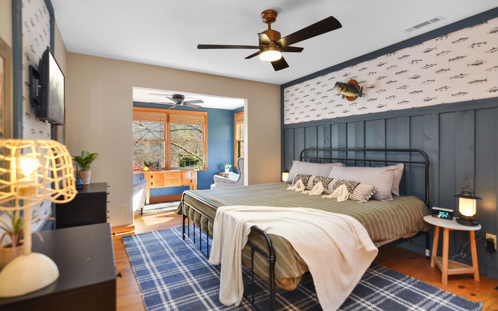 279 S Riverview Lane