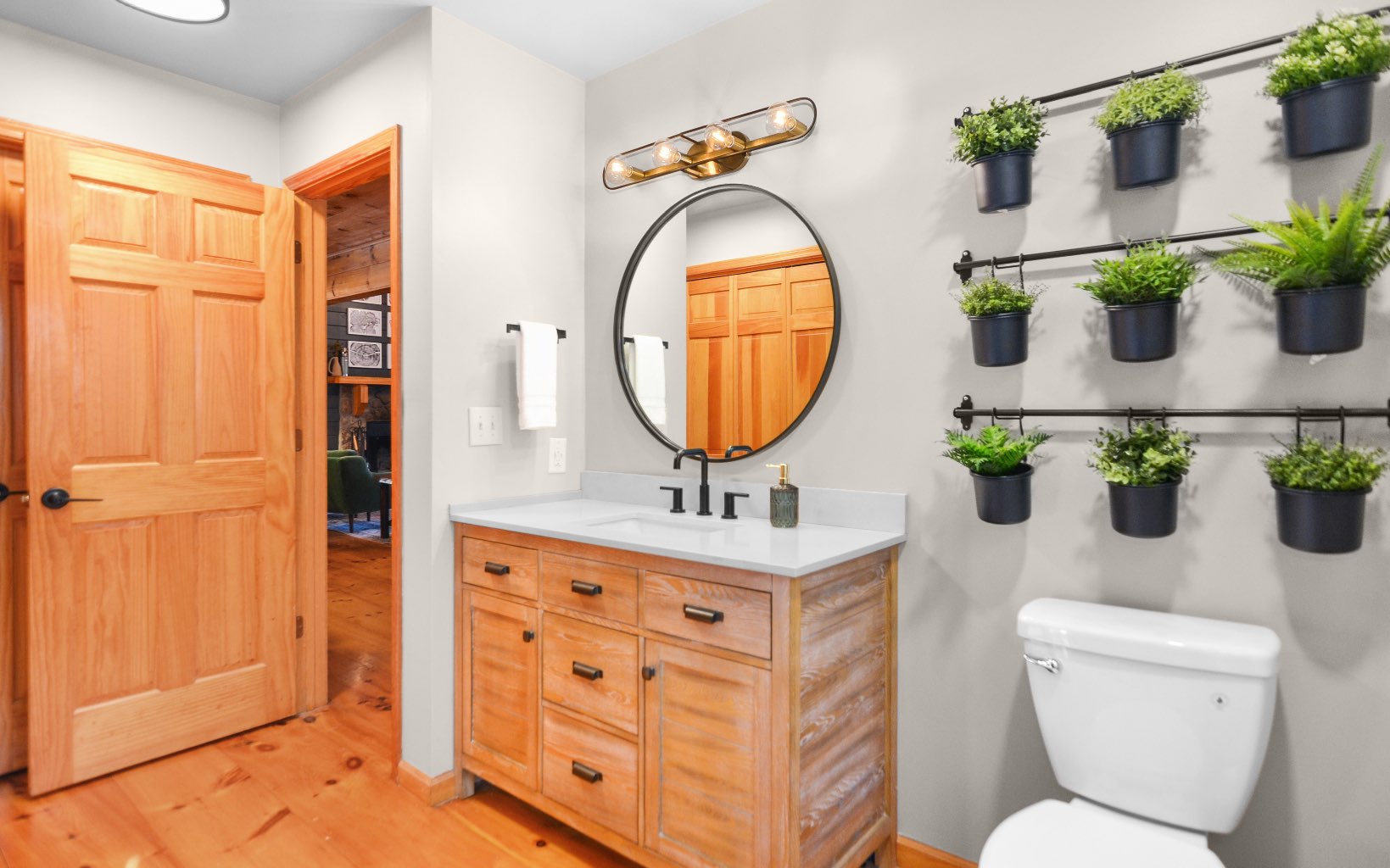 279 S Riverview Lane