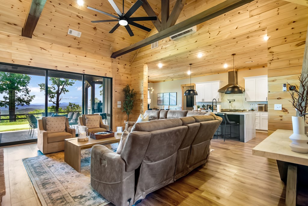 1272 Foxhound Trail