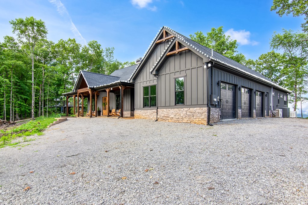 1272 Foxhound Trail