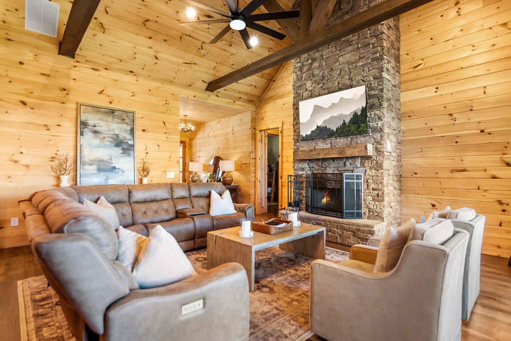 1272 Foxhound Trail