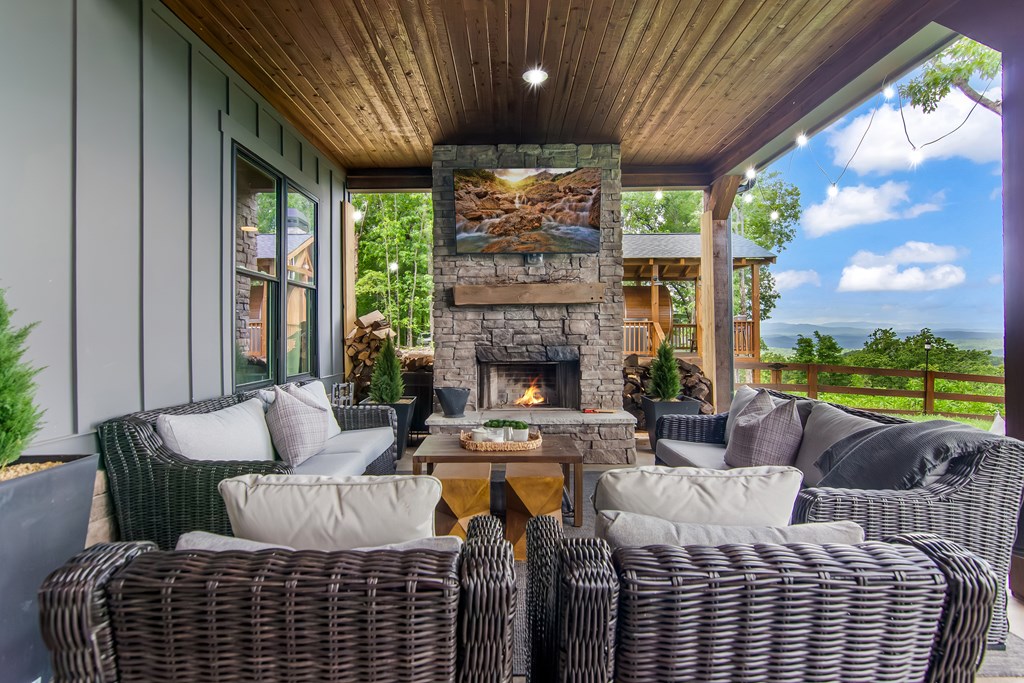 1272 Foxhound Trail
