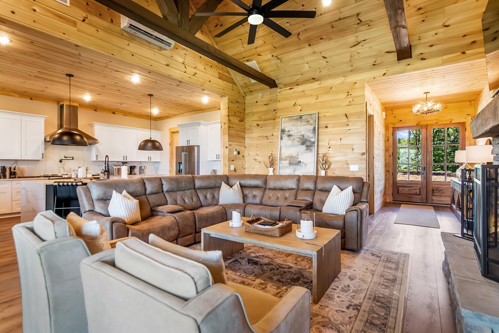 1272 Foxhound Trail